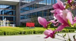 用友：四年三换总裁，战略摇摆致危机