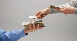 谁教会了哈啰放贷“补血”？