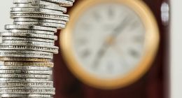 AI能否成为马上消费的“救命稻草”？