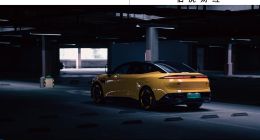 上市一年，极氪猛踩“刹车”