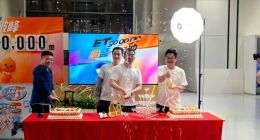 饿了么高管可以开香槟庆功，但别忘了猝死的两名外卖骑手