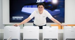 云鲸的困局：中产，已不想再供“扫地爹”