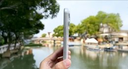 iPhone 17 Pro Max机模上手：厚度增加 或为增加续航