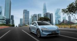 从爆款到“折戟”，智界R7没火，不怪小米怪华为系“内战”？