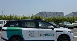 哈啰入局Robotaxi：一场跨界豪赌，是破局还是困局？