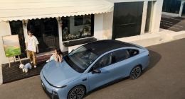 Model 3瞬间不香了 零跑B01正式上市：8.98万元起