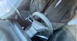 廉价版 Model Y 曝光 取消玻璃天幕及后排屏幕