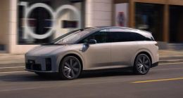 理想汽车深陷泥潭：高层减持、车主维权、销量腰斩三重暴击