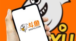 前CEO涉赌、深夜“擦边直播”：43亿分红后的斗鱼还剩多少底牌？