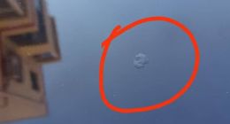 奇瑞风云A8新车爆漆 车主要求赔偿