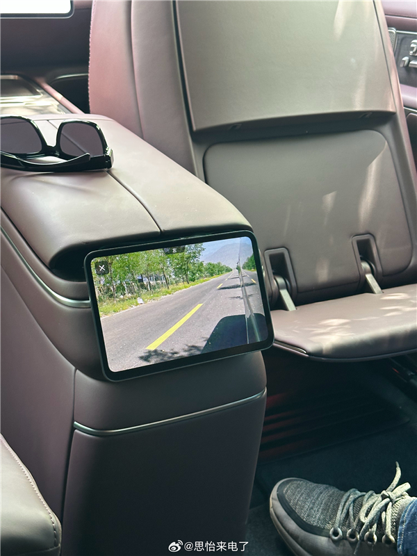 蔚来ES8预防开门杀新方案 网友：建议其它车企跟进