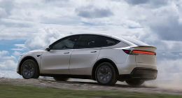 消息称特斯拉上周在国内交付900辆Model Y L 日均交付超过100辆