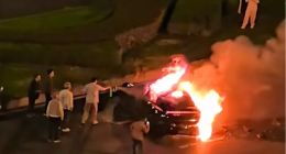 TechWeb微晚报：小米SU7碰撞后起火后路人救援未果 苹果有望迎来特努斯时代