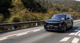 车主开长安启源Q07自驾游 高速上刹车“踩不动了”？