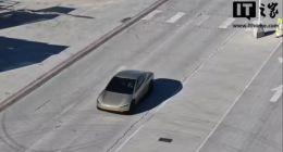 马斯克：特斯拉 Cybercab 明年二季度量产，没有方向盘和踏板