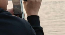 OPPO Find X9 Ultra谍照泄露：搭载“巨型”增距镜 堪称“长焦大炮”