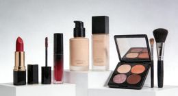 化妆品内卷新战场：谁在悄悄“烧钱”搞研发？谁在拼命开店？