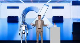 改变中的荣耀：CEO李健称手机不应是“无聊黑色方块”