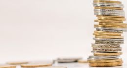 315金融 | 用户投诉华通银行合作的放款平台年化35.98%：银行的风控去哪了？