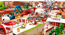 蜜雪冰城建乐园：新茶饮规模化后，拼人感、生态与不可替代性