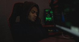 宇树科技陷“加班文化”争议：员工爆料“弹性双休”形同虚设