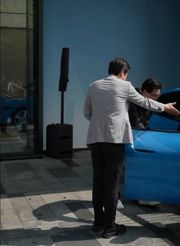 说到做到真汉子!和雷军打赌的奥迪车主兑现承诺:作业已写完 择日上交