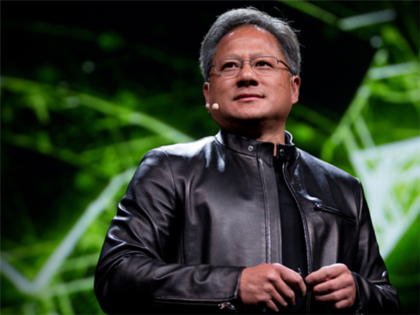 不必焦虑!黄仁勋直言:文科生才是AI时代真正的王者