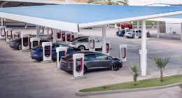 特斯拉全球超级充电桩迈上新台阶 已突破80000根