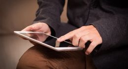 打败iPad的不是安卓，而是旧款iPad：硬件挤牙膏与内外夹击下的换机困局