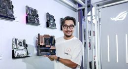 致敬经典 ROG CROSSHAIR 2006复刻版主板闪耀ROG DAY