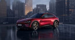 小米YU7重磅进化：标准版23.35万，YU7 GT 38.99万起，加冕纽北“弯道之王”