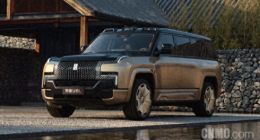 提车5个月变“旧款”？仰望U8L 2025款首批车主联合维权