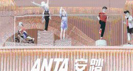 能救安踏的，还得是丁家人？